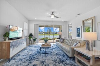 5831 Mezzana Run in Palmetto, FL - Building Photo - Building Photo