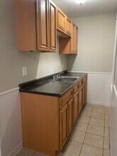 132 Gridley St in Bristol, CT - Building Photo - Building Photo