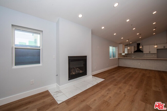 2208 S Harcourt Ave in Los Angeles, CA - Building Photo - Building Photo