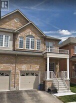 1055 Job Cres in Milton, ON - Building Photo