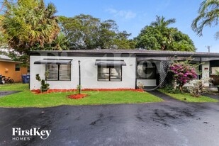 127 2nd St in Jupiter, FL - Building Photo