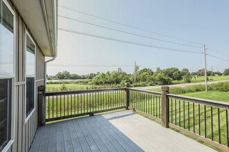 732 S Evergreen St in Gardner, KS - Foto de edificio - Building Photo