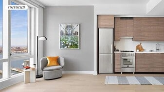 555 W 38th St in New York, NY - Building Photo