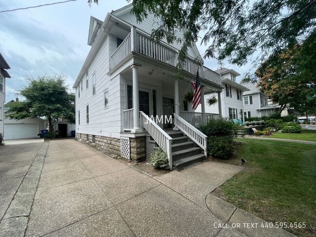 1424 Larchmont Ave in Lakewood, OH - Building Photo - Building Photo