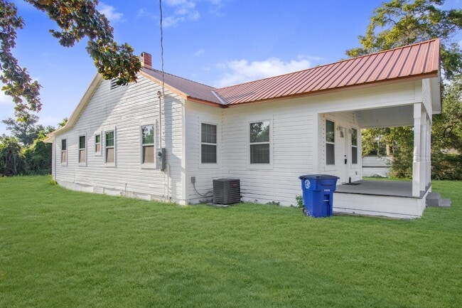 517 Maine Ave in Panama City, FL - Building Photo - Building Photo