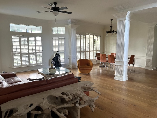 5707 Honor Ct in Houston, TX - Foto de edificio - Building Photo