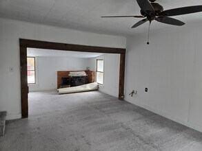 873 Old York Rd, Unit 2 in East Windsor, NJ - Building Photo - Building Photo