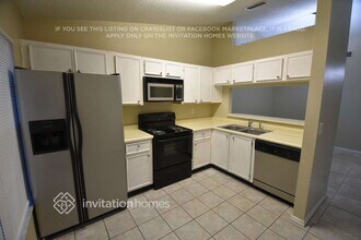 13336 Laraway Dr in Riverview, FL - Foto de edificio - Building Photo