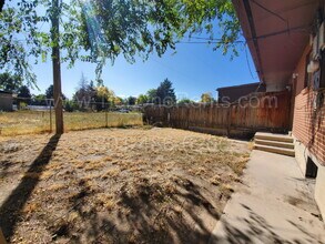 672 E Millcreek Way in South Salt Lake, UT - Building Photo - Building Photo