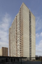 3100 Kirwin Ave in Mississauga, ON - Building Photo