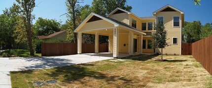 303 Zennia St in Austin, TX - Building Photo - Building Photo