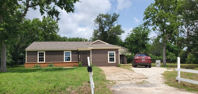 100 Inlow Blvd