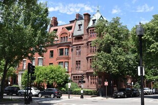 1630 Commonwealth Ave, Unit 12 in Boston, MA - Building Photo