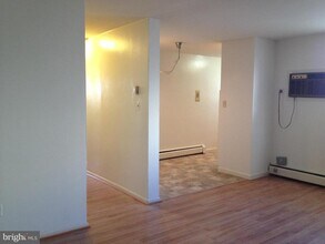 141 E 4th Ave in Conshohocken, PA - Building Photo - Building Photo