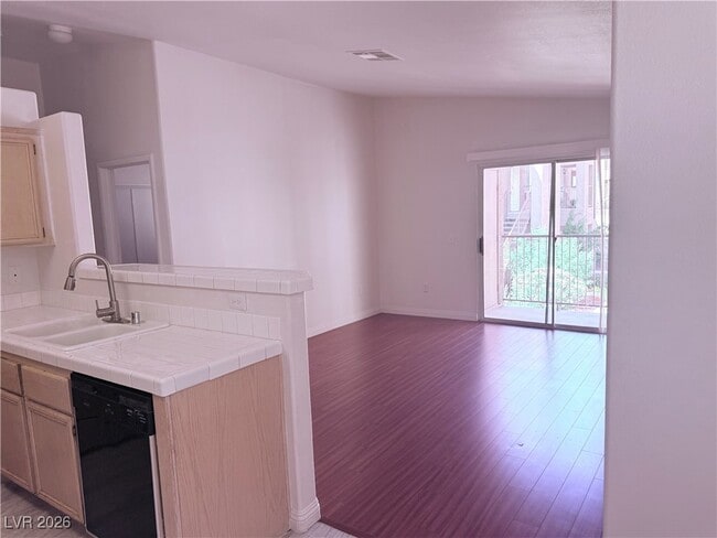 property at 2110 Los Feliz St