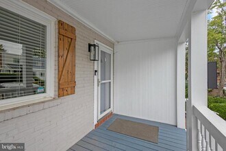 3030 Manning St in Alexandria, VA - Building Photo - Building Photo