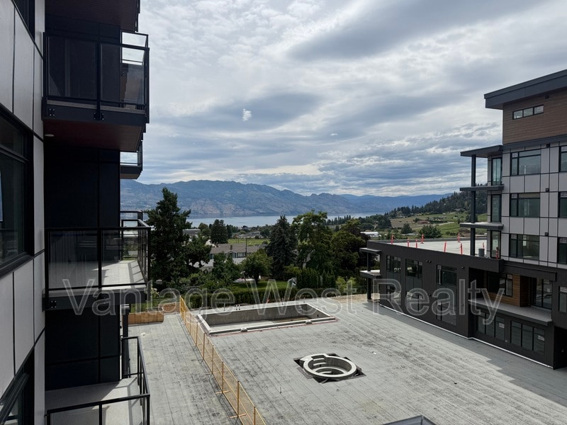 2750-2750 Olalla Rd in West Kelowna, BC - Building Photo