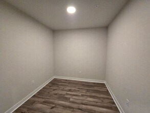 14598 Westminster Way N in Shoreline, WA - Building Photo - Building Photo