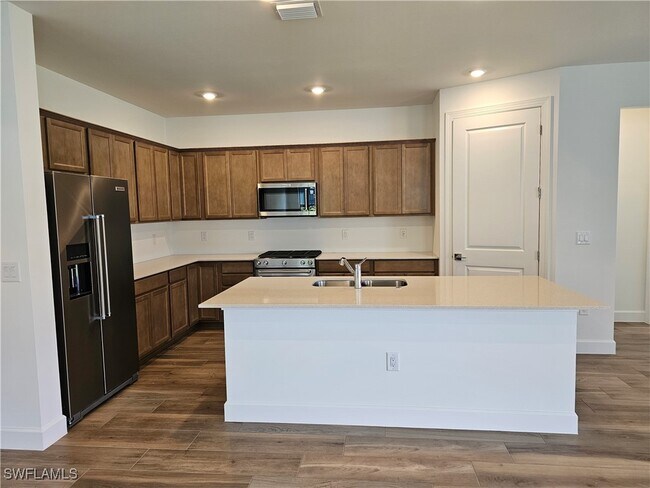 property at 24835 Marina Del Ray Dr