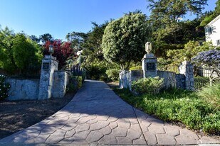 127 Knockash Hill in San Francisco, CA - Building Photo