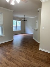 1425 W Villa Maria Rd in Bryan, TX - Building Photo - Building Photo
