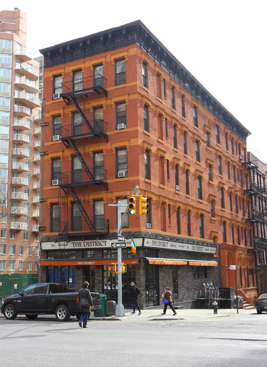 1679 3rd Ave in New York, NY - Building Photo