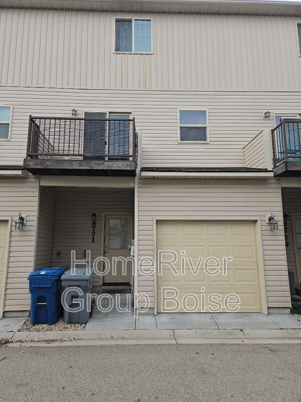 property at 8771 W Pine Valley Ln