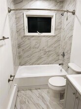 542 E Pine St in Long Beach, NY - Building Photo - Building Photo