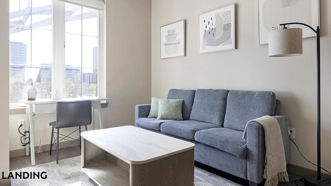 1850 NW Front Ave, Unit 322 in Portland, OR - Building Photo - Building Photo