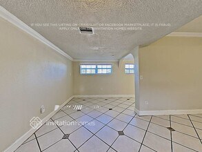 18461 NE 21st Ave in North Miami Beach, FL - Building Photo - Building Photo