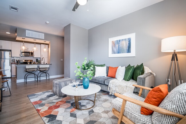 The Woodford on Mockingbird