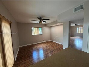 2385 W 69th St in Hialeah, FL - Building Photo - Building Photo