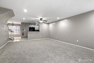 1707 Ridgeview Ct in Sayreville, NJ - Building Photo - Building Photo