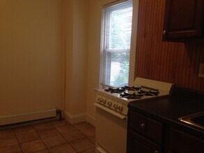 529 S Olden Ave, Unit Apt 2 in Trenton, NJ - Building Photo - Building Photo