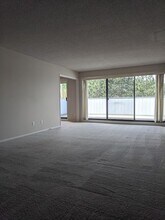 7930 SE 34th St in Mercer Island, WA - Building Photo - Building Photo