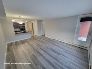 3211 James Mowatt Trail SW in Edmonton, AB - Building Photo - Building Photo