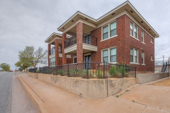 property at 207 NW 23rd St