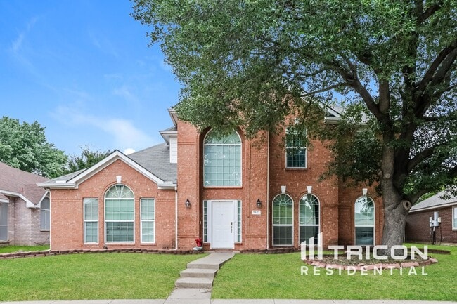 property at 2522 Briarbrook Ln