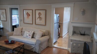 36 19th Pl, Unit 36 19th Place in Los Angeles, CA - Building Photo - Building Photo