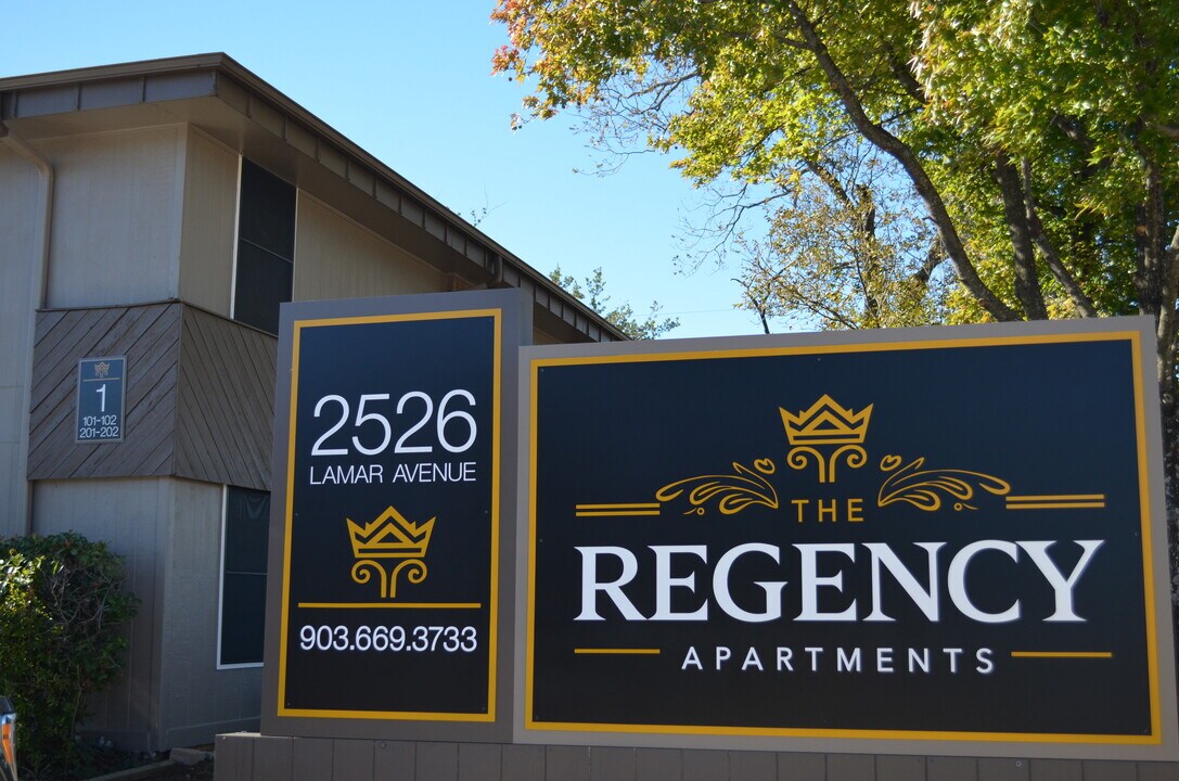 The Regency in Paris, TX - Building Photo