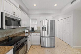 32 Baybridge Dr in Gulf Breeze, FL - Building Photo - Building Photo