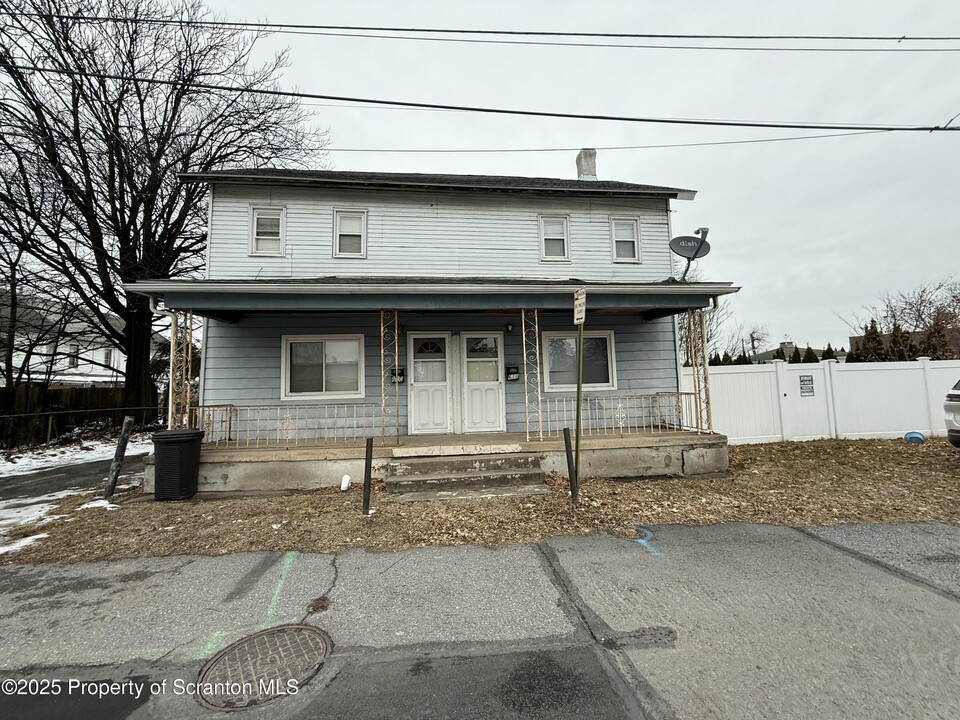 618 Langstaff Pl in Scranton, PA - Foto de edificio