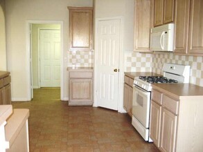 11935 Dinosaur Valley Dr in Sugar Land, TX - Building Photo - Building Photo