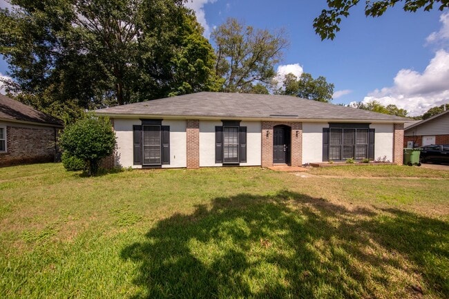 property at 4313 Salinas Ct