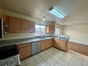 5049 Joplin Ct in Denver, CO - Building Photo - Building Photo