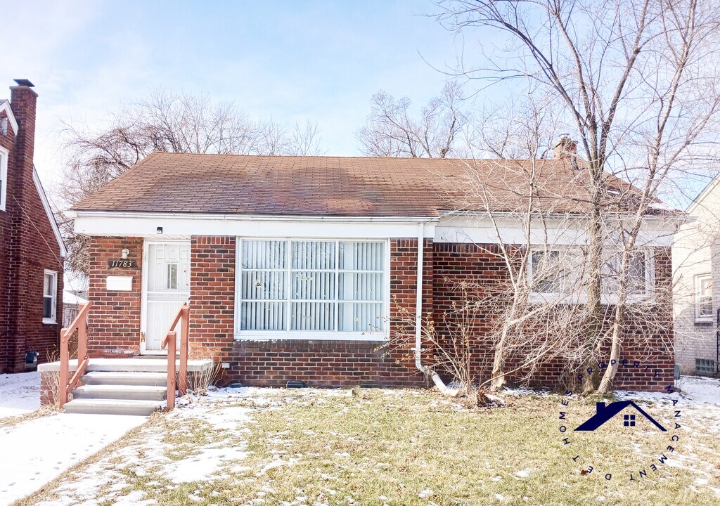 11783 Riverdale in Redford, MI - Building Photo