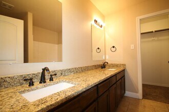 137 Sunburst Ct in Weatherford, TX - Building Photo - Building Photo