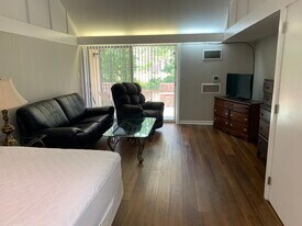 130 Fairway Ave, Unit 250