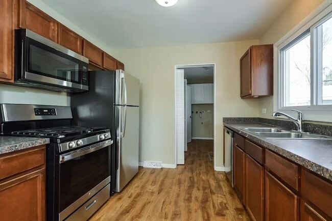 1080 Edie Ave SE in Atlanta, GA - Building Photo - Building Photo