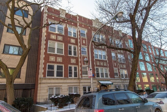 515 W Melrose St, Unit A05C